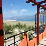 Leon Apartmán