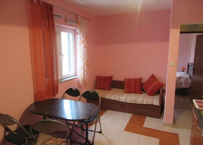 Leon Апартаменты