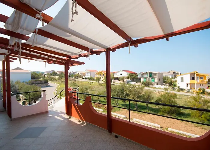 Leon * Ражанац