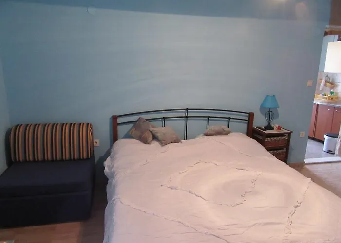 Leon Апартаменты