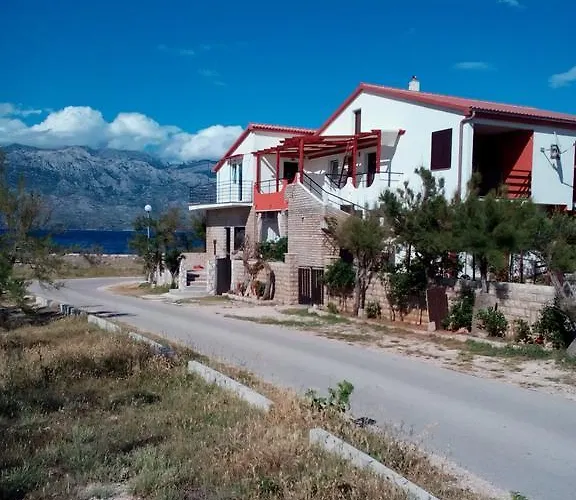 Leon Апартаменты