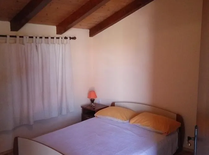 Leon Апартаменты