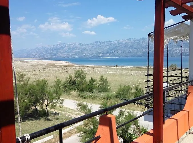 Leon Апартаменты