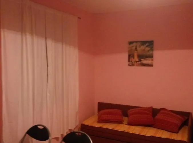 Leon Апартаменты